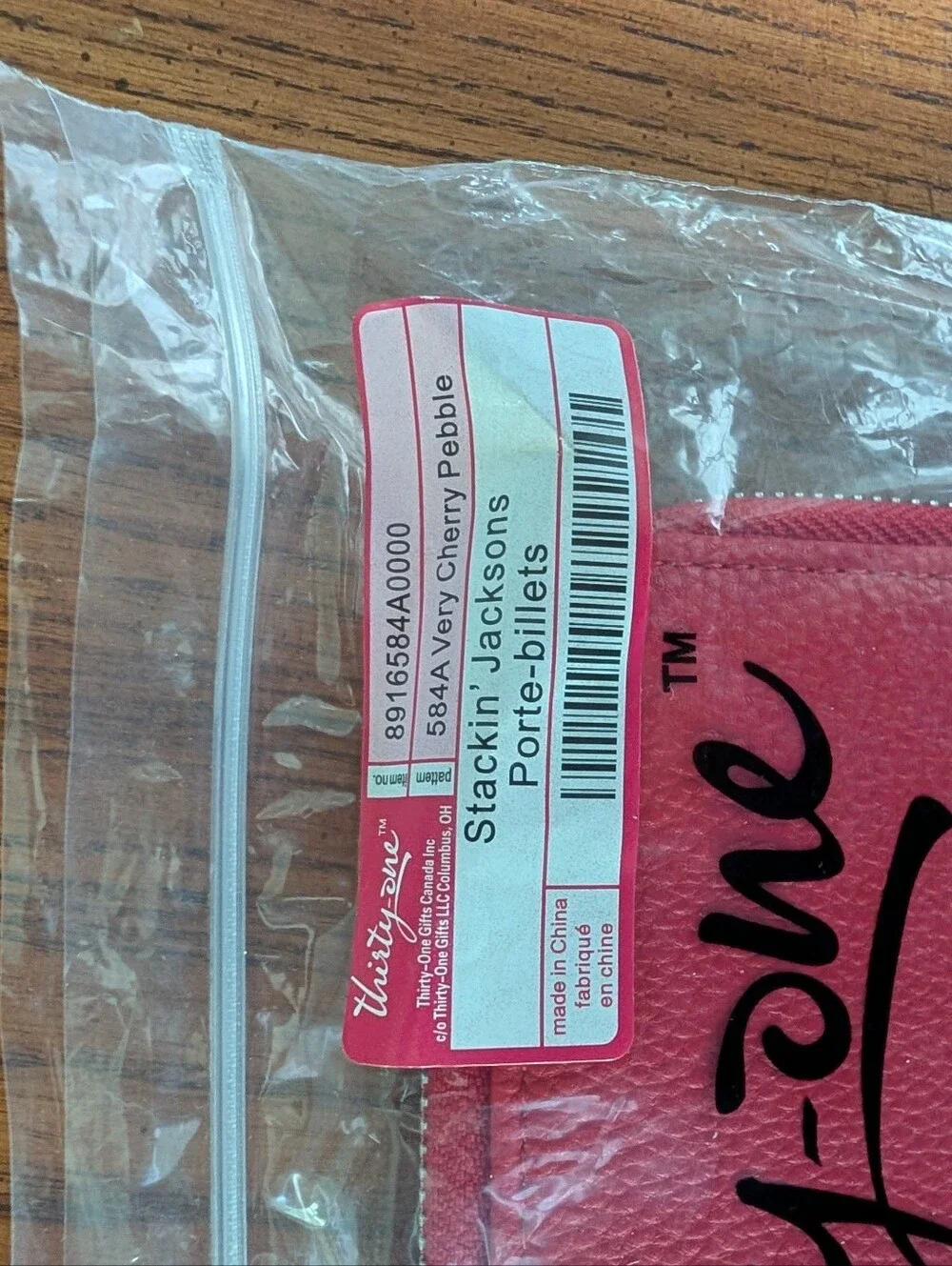 Thirty-One Stackin' Jacksons Wallet – Very Cherry Pebble Red – New in Package